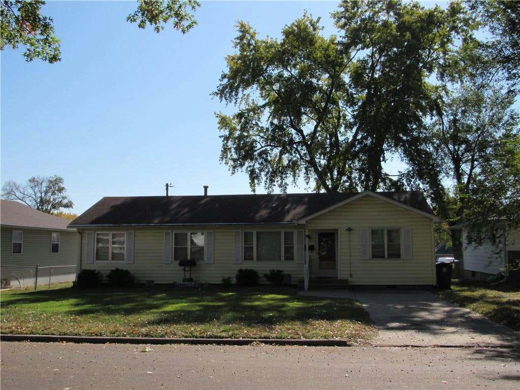 409 W 23RD ST, SEDALIA, MO 65301, photo 1 of 39