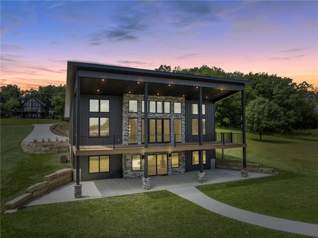 Altamont, Missouri, 64620, United States, 3 Bedrooms Bedrooms, ,3 BathroomsBathrooms,Residential,Active,1922653