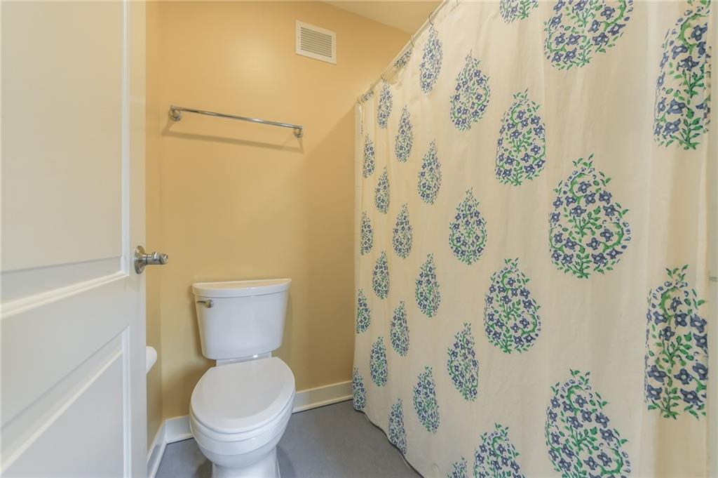 Liberty, Missouri, 64068, United States, ,5 BathroomsBathrooms,Residential,Active,1790254