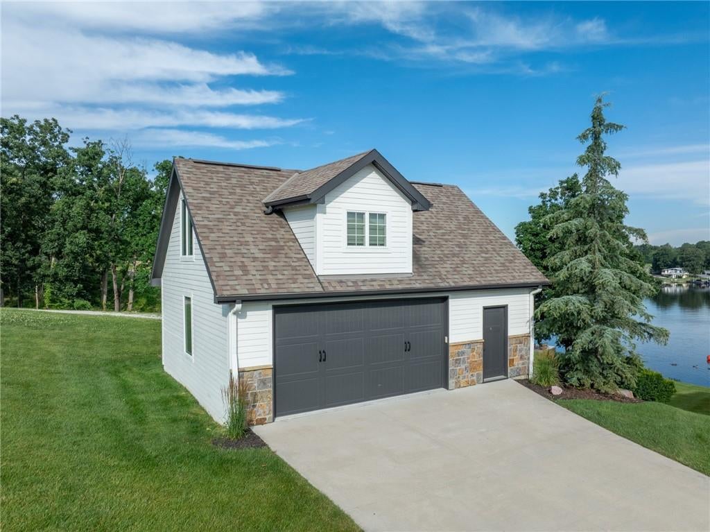 Altamont, Missouri, 64620, United States, 5 Bedrooms Bedrooms, ,5 BathroomsBathrooms,Residential,Active,1880022