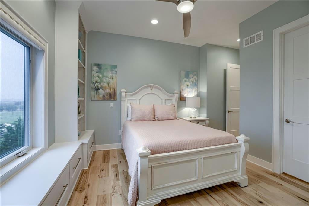 Riverside, Missouri, 64150, United States, 5 Bedrooms Bedrooms, ,5 BathroomsBathrooms,Residential,Active,1710739