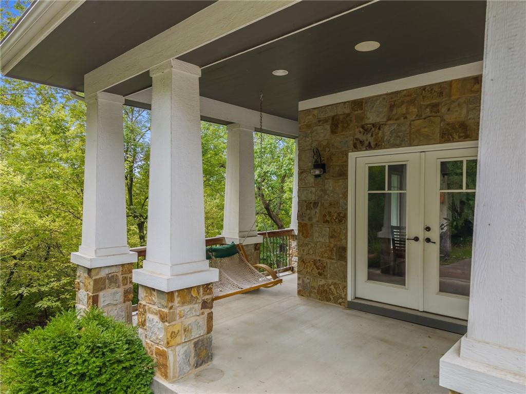 Parkville, Missouri, 64152, United States, 4 Bedrooms Bedrooms, ,5 BathroomsBathrooms,Residential,Active,1987258