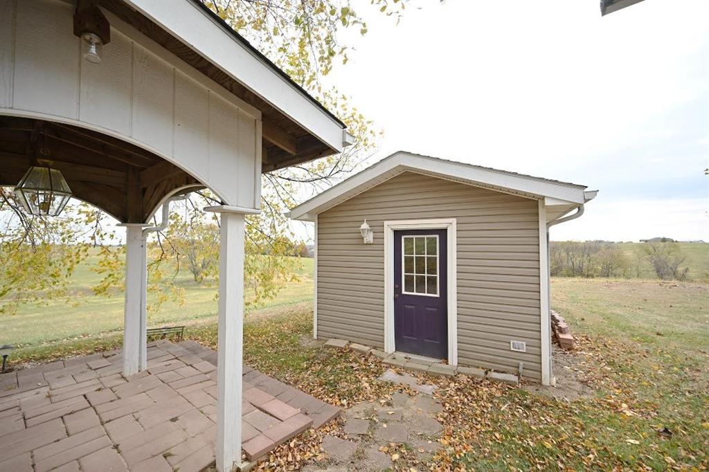 Weston, Missouri, 64098, United States, 4 Bedrooms Bedrooms, ,3 BathroomsBathrooms,Residential,Active,1989765