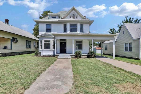 1114 W 4TH ST, COFFEYVILLE, KS 67337, photo 2 of 29