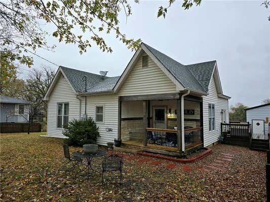 103 WALNUT ST, OSKALOOSA, KS 66066 - Image 1