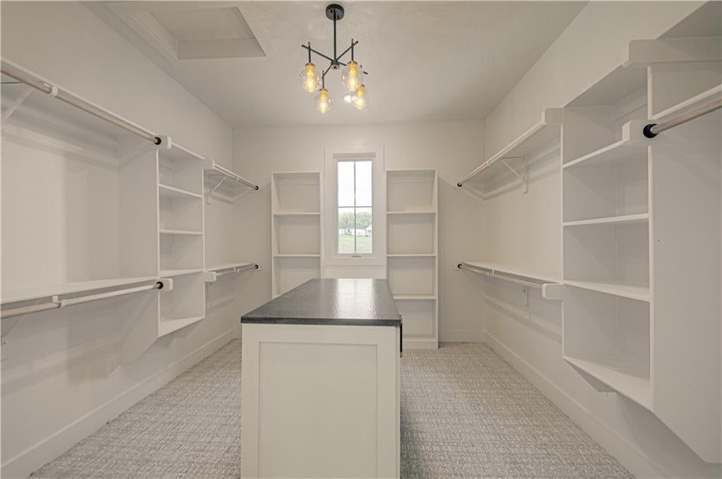 Riverside, Missouri, 64150, United States, 5 Bedrooms Bedrooms, ,3 BathroomsBathrooms,Residential,Active,2007055