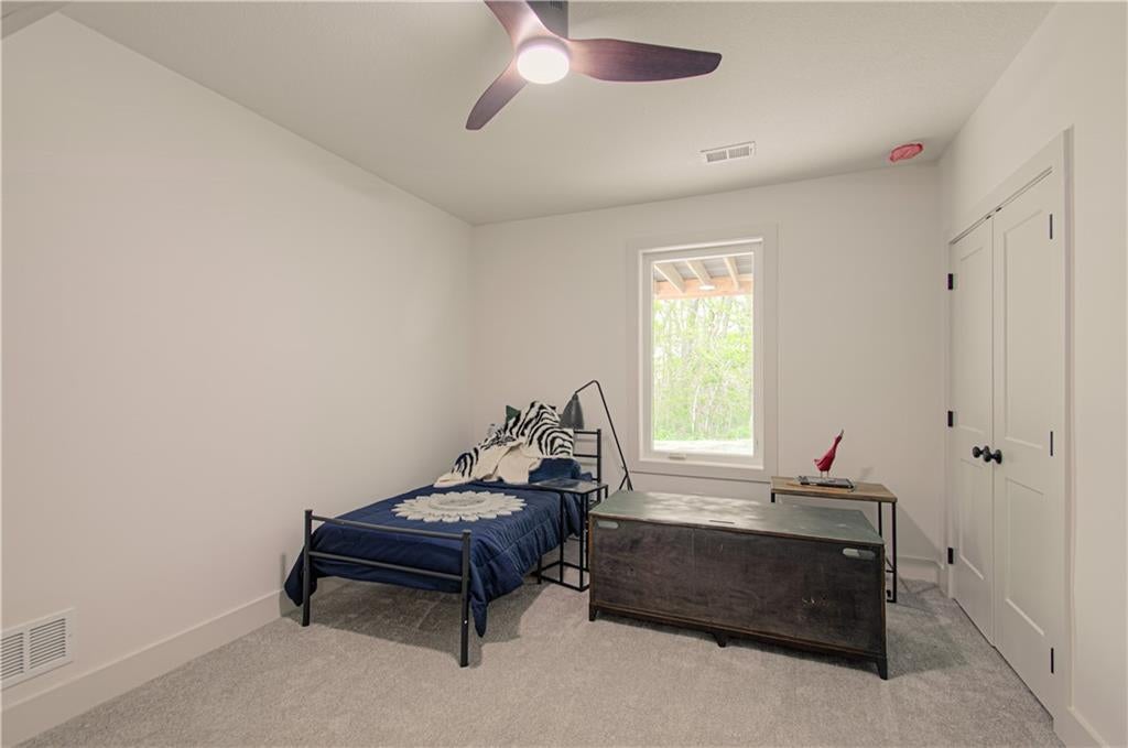 Riverside, Missouri, 64150, United States, 5 Bedrooms Bedrooms, ,3 BathroomsBathrooms,Residential,Active,1943775