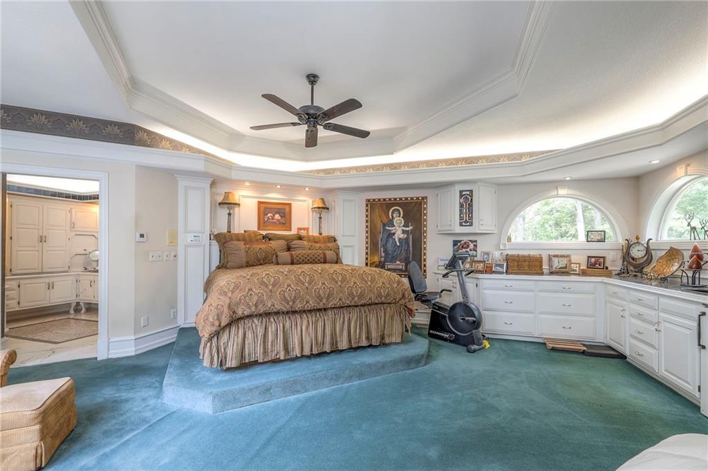 Kansas City, Missouri, 64114, United States, 5 Bedrooms Bedrooms, ,9 BathroomsBathrooms,Residential,Active,1929676