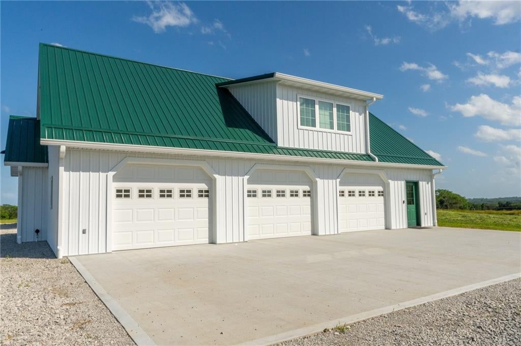 Gallatin, Missouri, 64640, United States, 5 Bedrooms Bedrooms, ,5 BathroomsBathrooms,Residential,Active,1953380