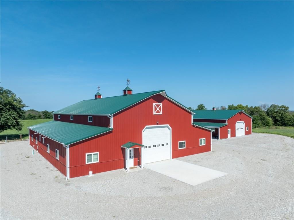 Gallatin, Missouri, 64640, United States, 5 Bedrooms Bedrooms, ,5 BathroomsBathrooms,Residential,Active,1953380