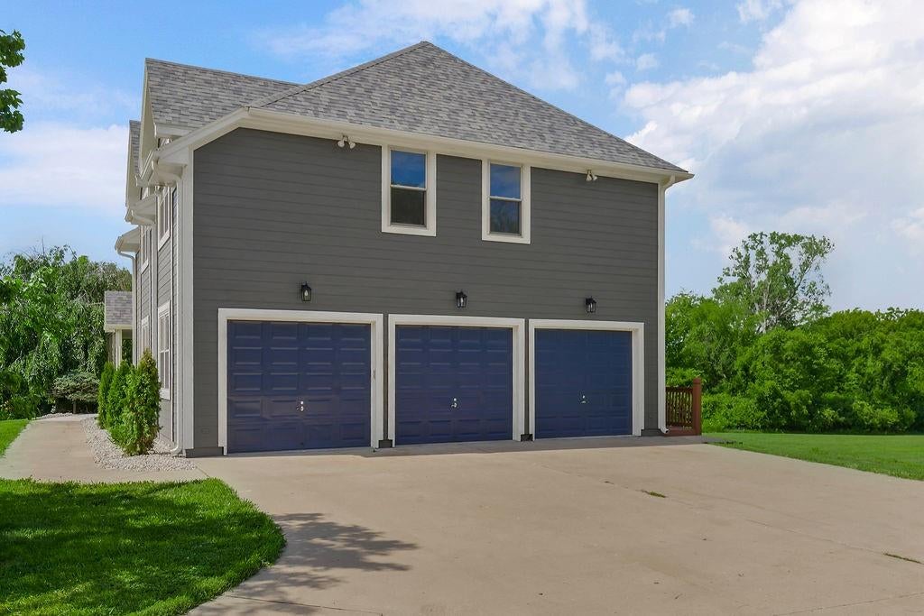 Grandview, Missouri, 64030, United States, 8 Bedrooms Bedrooms, ,5 BathroomsBathrooms,Residential,Active,1892623