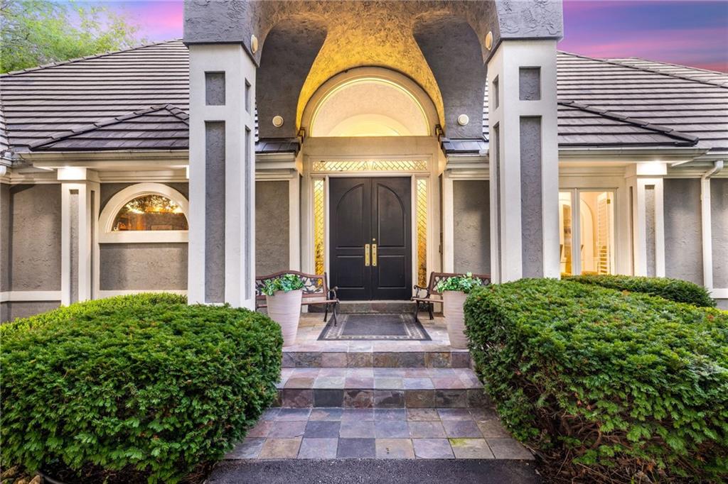 Kansas City, Missouri, 64114, United States, 5 Bedrooms Bedrooms, ,9 BathroomsBathrooms,Residential,Active,1929676