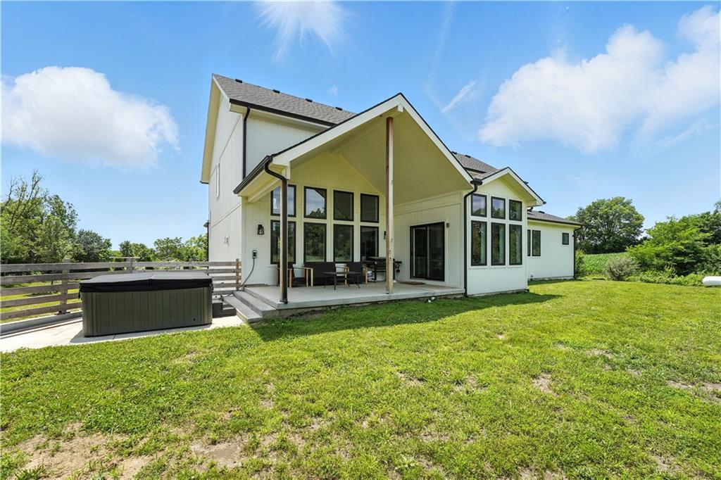 Liberty, Missouri, 64068, United States, 6 Bedrooms Bedrooms, ,5 BathroomsBathrooms,Residential,Active,1922515