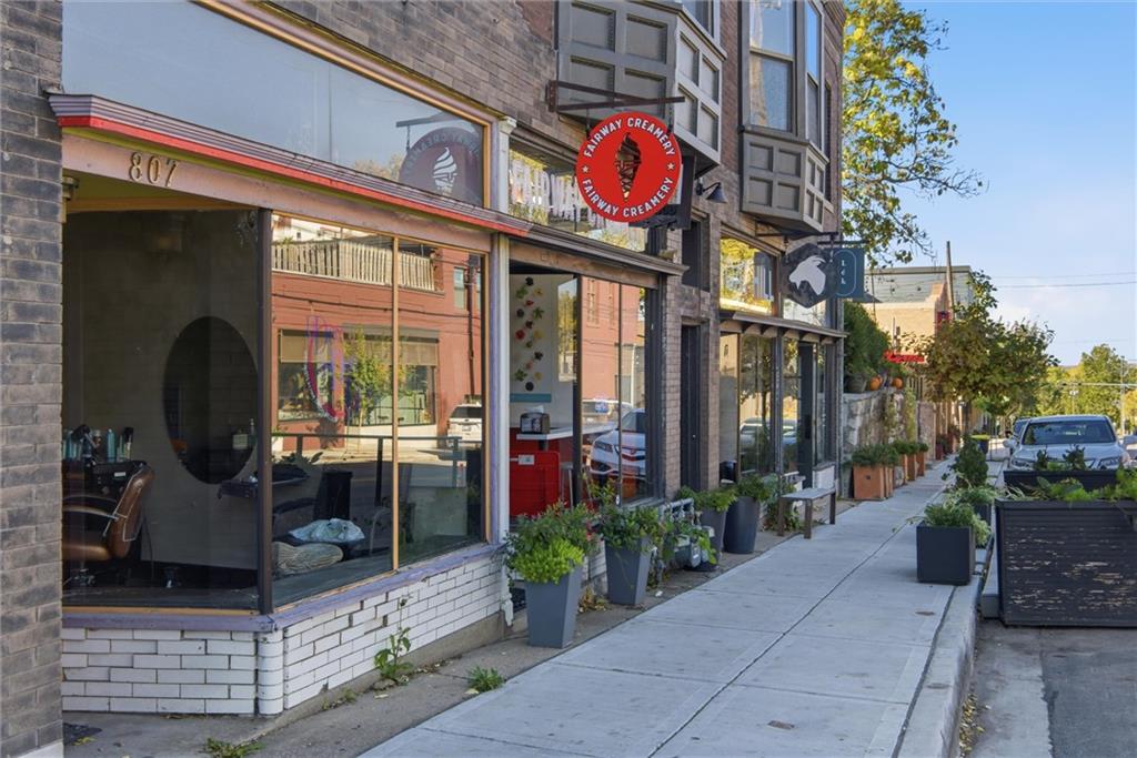 Kansas City, Missouri, 64108, United States, 2 Bedrooms Bedrooms, ,3 BathroomsBathrooms,Residential,Active,1988723