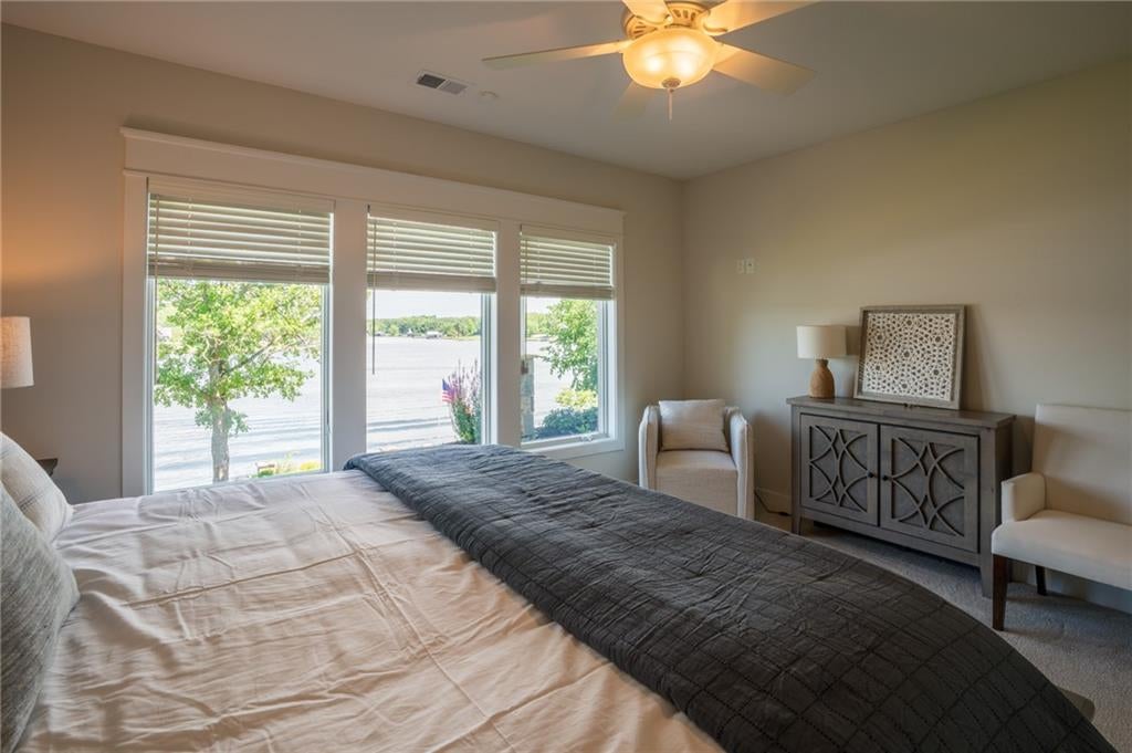 Altamont, Missouri, 64620, United States, 5 Bedrooms Bedrooms, ,5 BathroomsBathrooms,Residential,Active,1880022