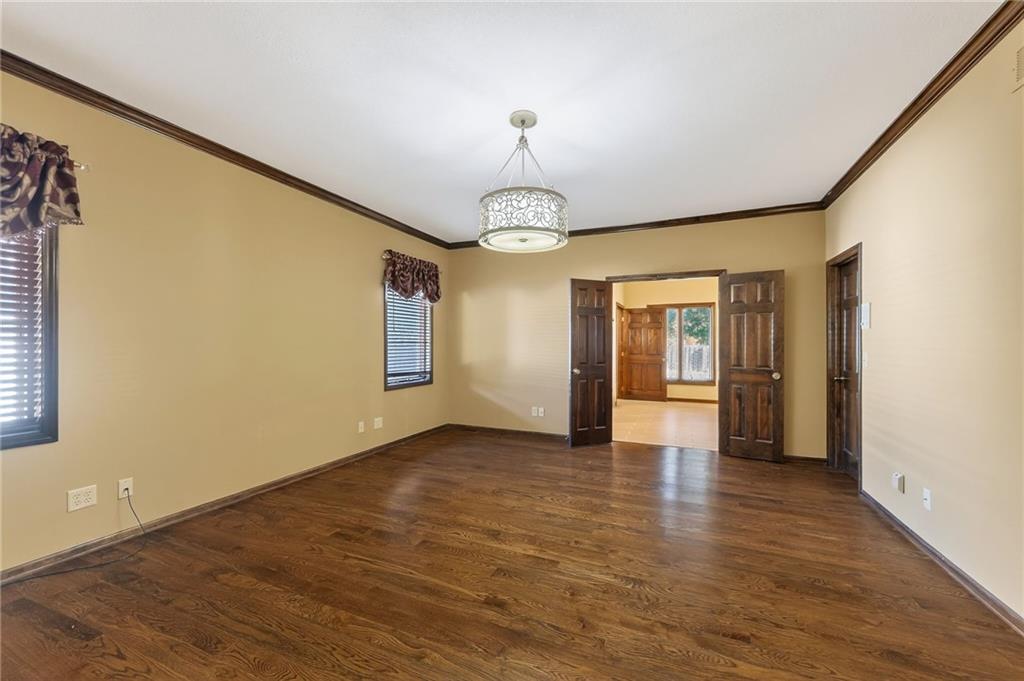 Liberty, Missouri, 64068, United States, 4 Bedrooms Bedrooms, ,7 BathroomsBathrooms,Residential,Active,1987271