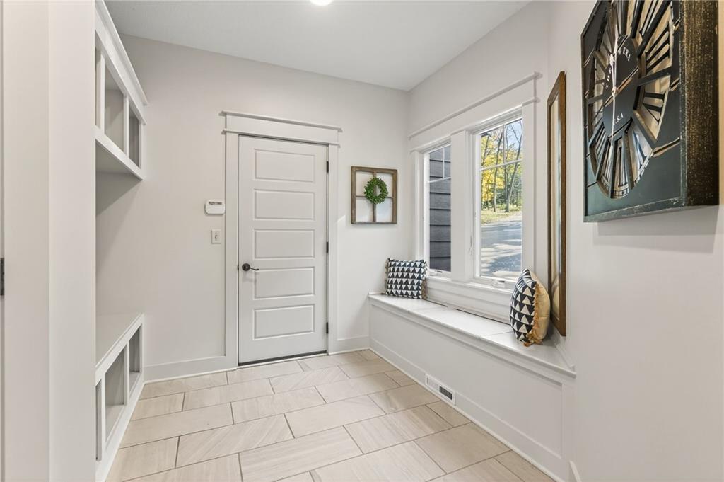 Parkville, Missouri, 64152, United States, 4 Bedrooms Bedrooms, ,5 BathroomsBathrooms,Residential,Active,1987258