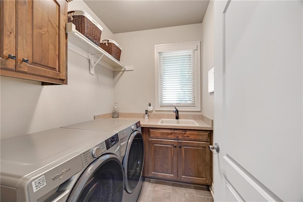 Loch Lloyd, Missouri, 64012, United States, 3 Bedrooms Bedrooms, ,4 BathroomsBathrooms,Residential,Active,1929453
