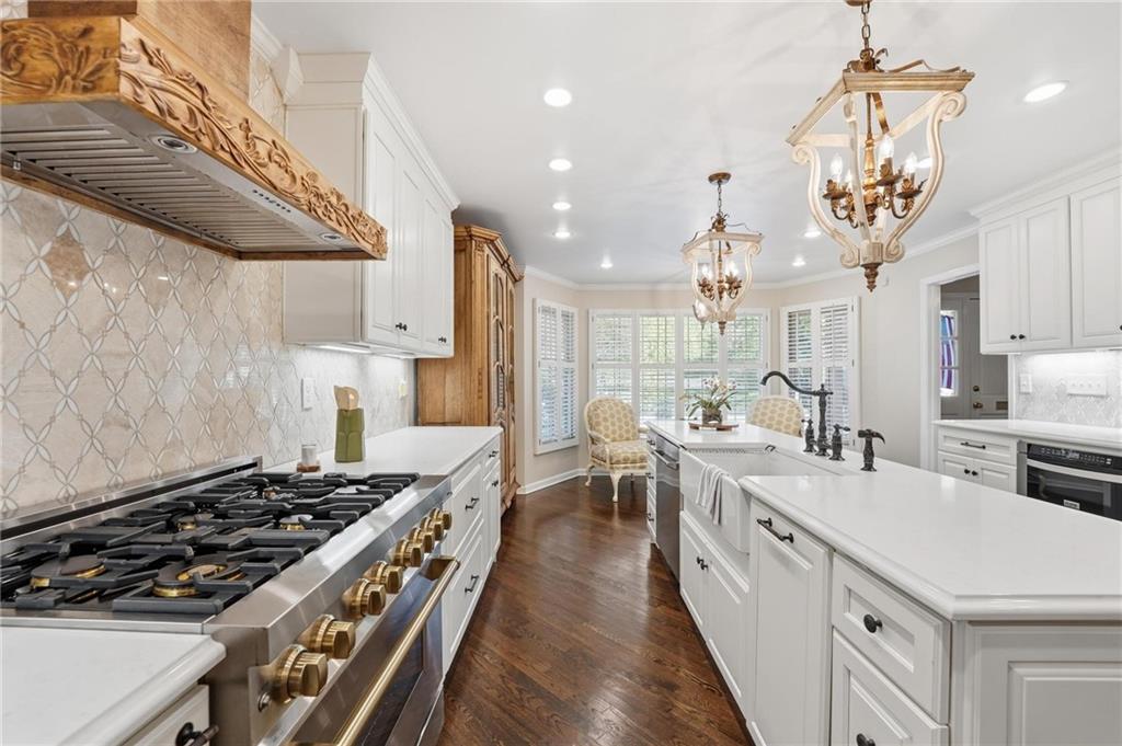 Kansas City, Missouri, 64113, United States, 3 Bedrooms Bedrooms, ,3 BathroomsBathrooms,Residential,Active,1987240