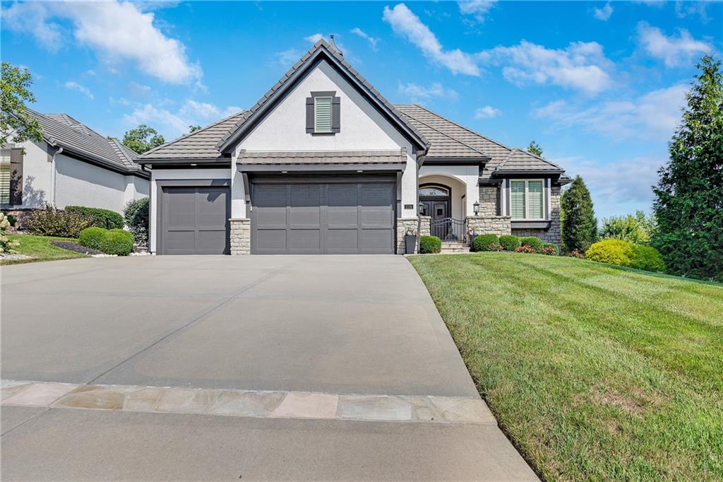 Loch Lloyd, Missouri, 64012, United States, 3 Bedrooms Bedrooms, ,4 BathroomsBathrooms,Residential,Active,1929453