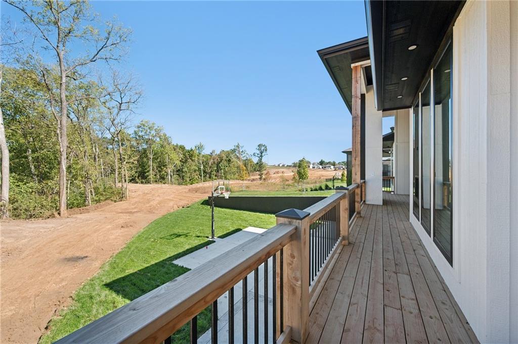 Riverside, Missouri, 64150, United States, 7 Bedrooms Bedrooms, ,6 BathroomsBathrooms,Residential,Active,1960175