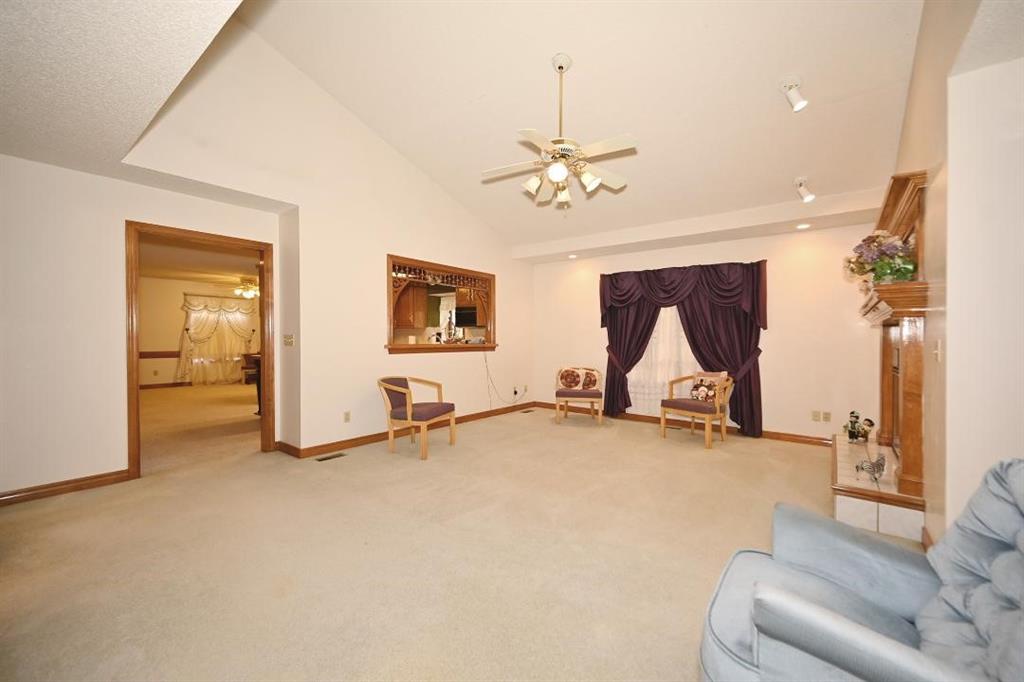 Weston, Missouri, 64098, United States, 4 Bedrooms Bedrooms, ,3 BathroomsBathrooms,Residential,Active,1989765