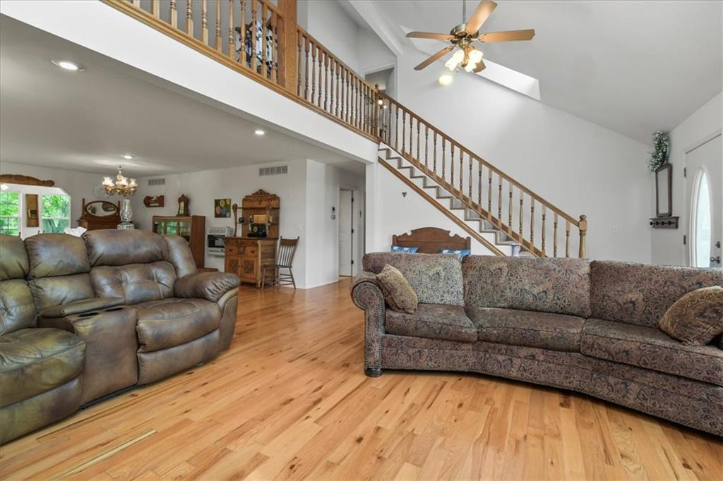 Macks Creek, Missouri, 65786, United States, 3 Bedrooms Bedrooms, ,3 BathroomsBathrooms,Residential,Active,1893234