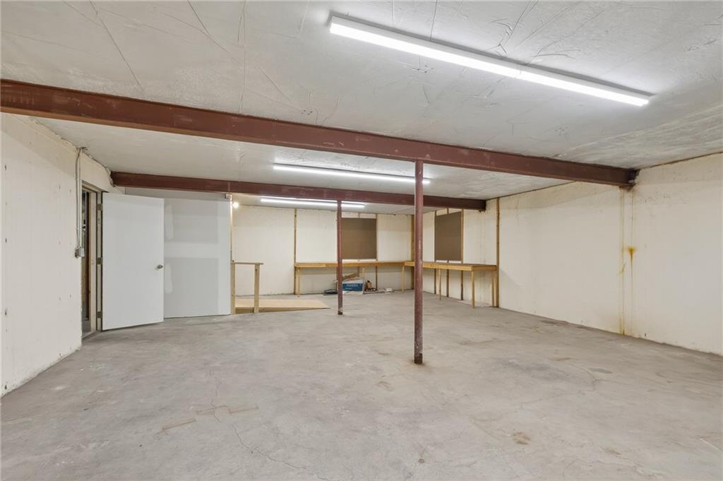 Liberty, Missouri, 64068, United States, 4 Bedrooms Bedrooms, ,7 BathroomsBathrooms,Residential,Active,1987271