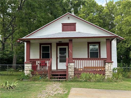 2902 NE 43RD ST, KANSAS CITY, MO 64117 - Image 1