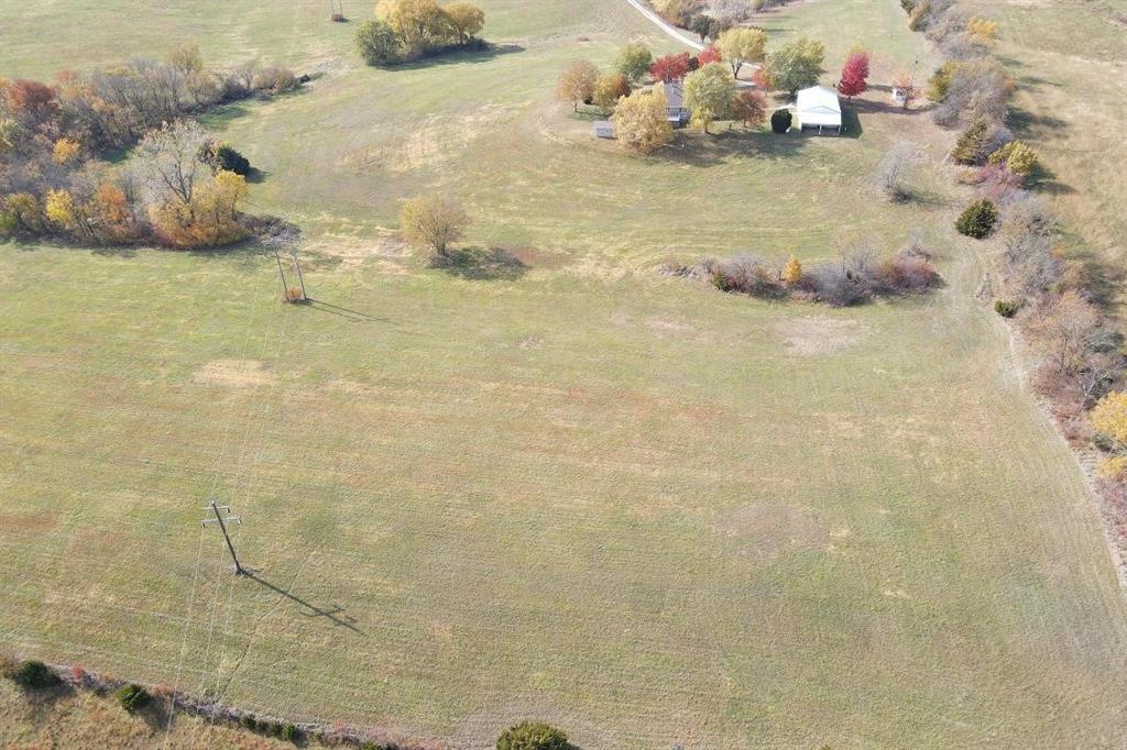 Weston, Missouri, 64098, United States, 4 Bedrooms Bedrooms, ,3 BathroomsBathrooms,Residential,Active,1989765