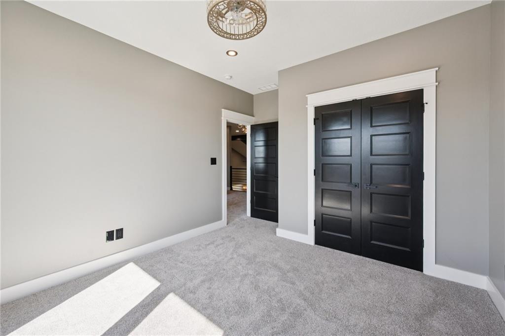 Riverside, Missouri, 64150, United States, 7 Bedrooms Bedrooms, ,6 BathroomsBathrooms,Residential,Active,1960175