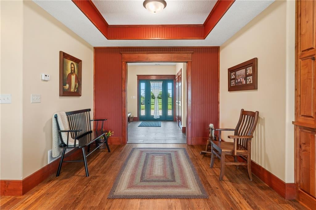 Gallatin, Missouri, 64640, United States, 5 Bedrooms Bedrooms, ,5 BathroomsBathrooms,Residential,Active,1953380