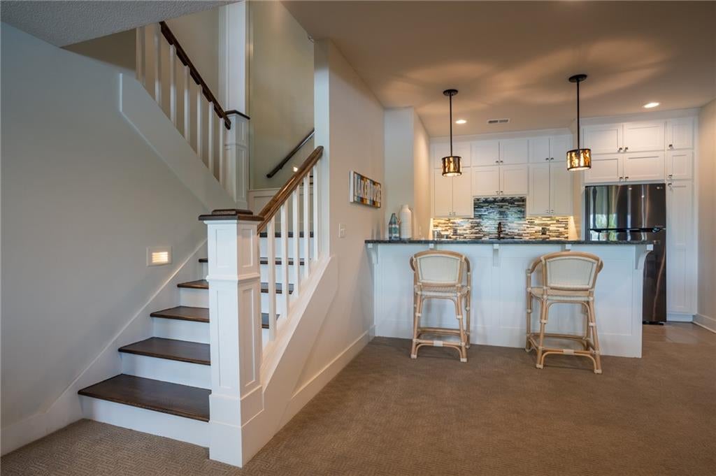 Altamont, Missouri, 64620, United States, 5 Bedrooms Bedrooms, ,5 BathroomsBathrooms,Residential,Active,1880022