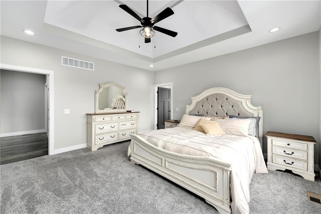 Odessa, Missouri, 64076, United States, 4 Bedrooms Bedrooms, ,4 BathroomsBathrooms,Residential,Active,1914840
