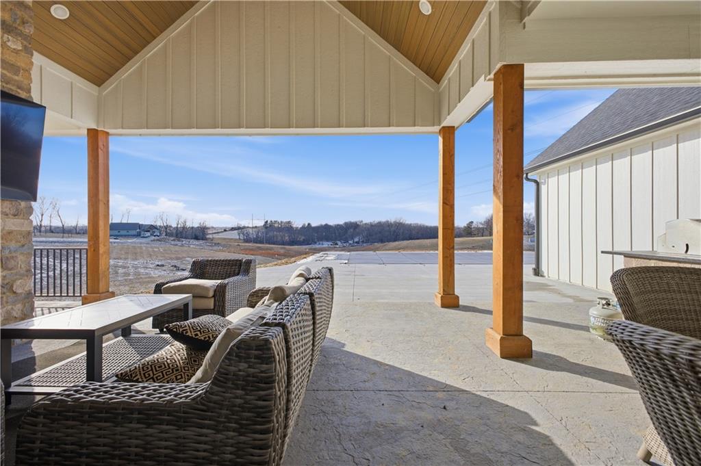 St Joseph, Missouri, 64507, United States, 5 Bedrooms Bedrooms, ,5 BathroomsBathrooms,Residential,Active,2007340