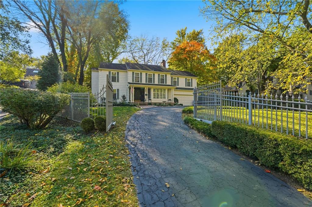 Kansas City, Missouri, 64113, United States, 3 Bedrooms Bedrooms, ,3 BathroomsBathrooms,Residential,Active,1987240