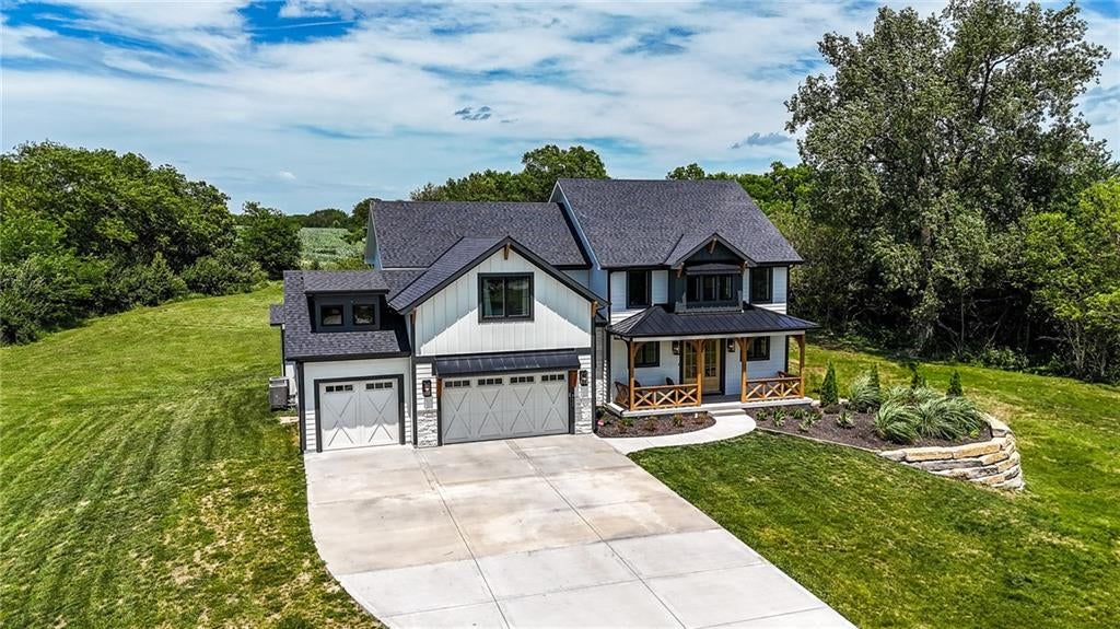 Liberty, Missouri, 64068, United States, 6 Bedrooms Bedrooms, ,5 BathroomsBathrooms,Residential,Active,1922515