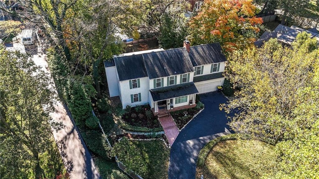 Kansas City, Missouri, 64113, United States, 3 Bedrooms Bedrooms, ,3 BathroomsBathrooms,Residential,Active,1987240