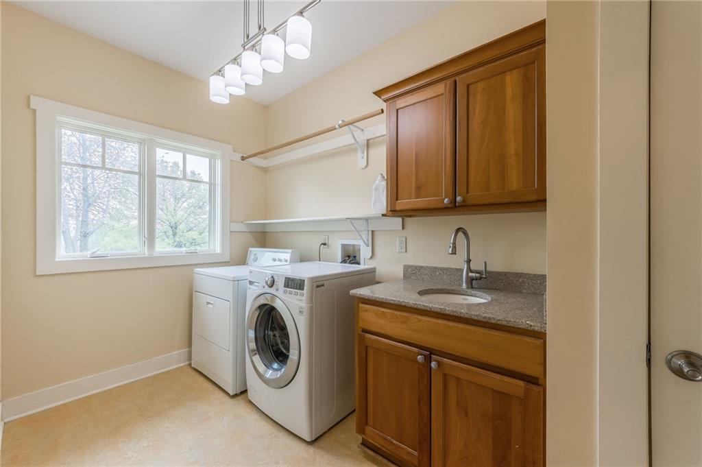 Liberty, Missouri, 64068, United States, ,5 BathroomsBathrooms,Residential,Active,1790254