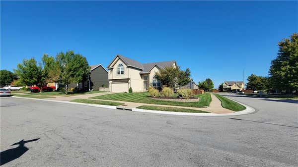 638 E MEADOWLARK PL, GARDNER, KS 66030, photo 3 of 64