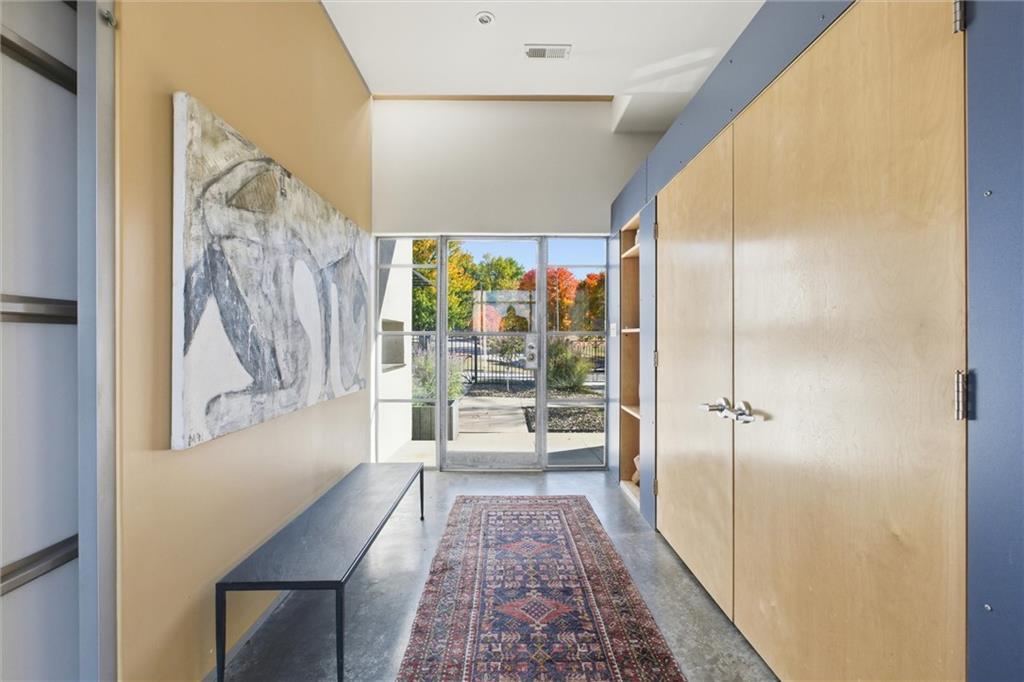 Kansas City, Missouri, 64108, United States, 2 Bedrooms Bedrooms, ,3 BathroomsBathrooms,Residential,Active,1988723