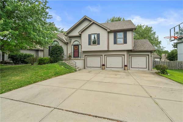 8804 N ANITA AVE, KANSAS CITY, MO 64154 - Image 1