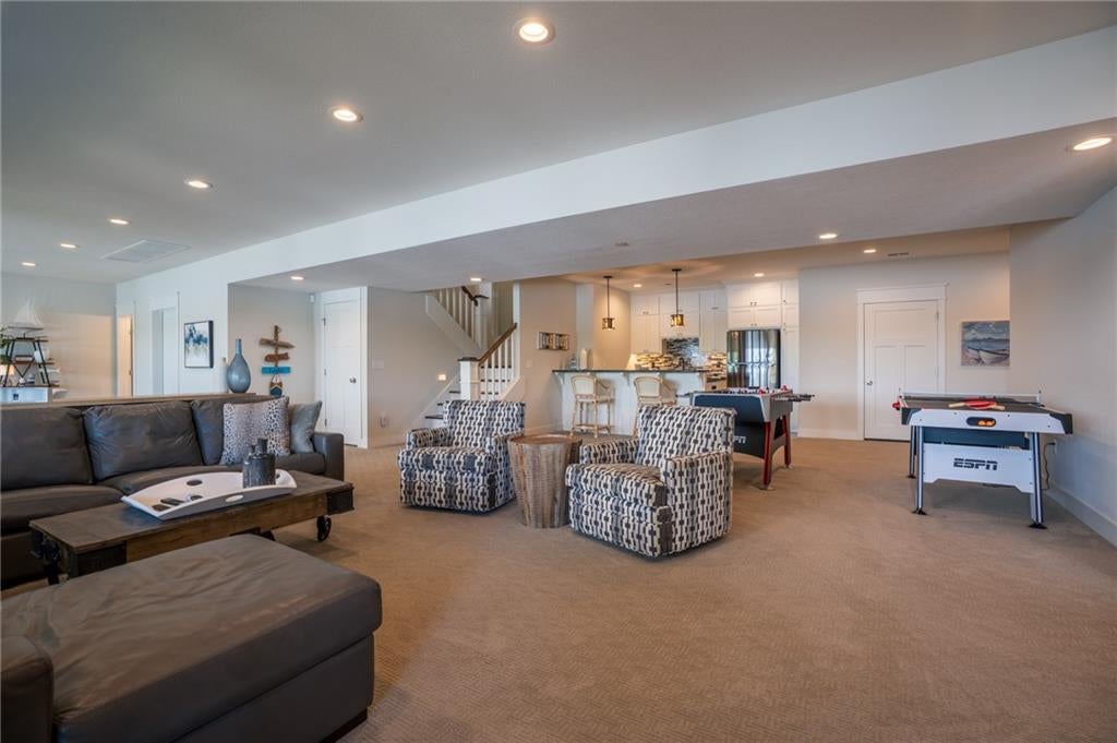 Altamont, Missouri, 64620, United States, 5 Bedrooms Bedrooms, ,5 BathroomsBathrooms,Residential,Active,1880022