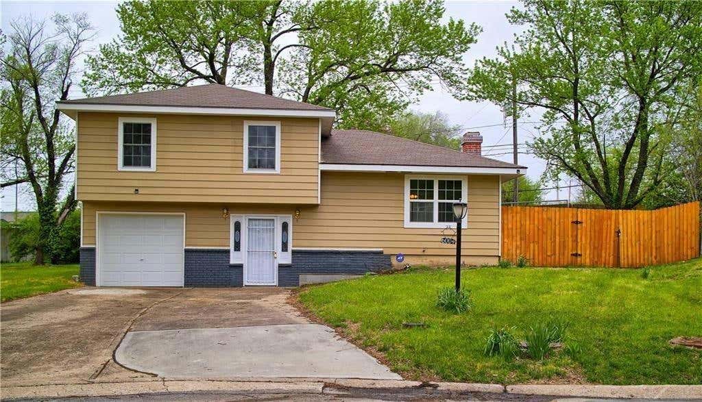 6004 E 95TH TER, KANSAS CITY, MO 64134, photo 1 of 11