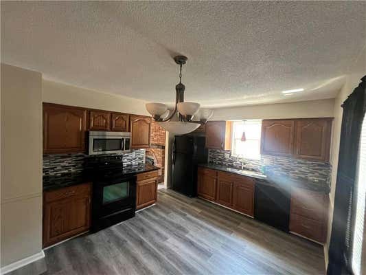 9201 E 90TH TER, KANSAS CITY, MO 64138, photo 5 of 24