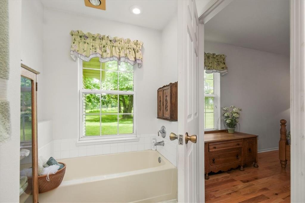 Macks Creek, Missouri, 65786, United States, 3 Bedrooms Bedrooms, ,3 BathroomsBathrooms,Residential,Active,1893234