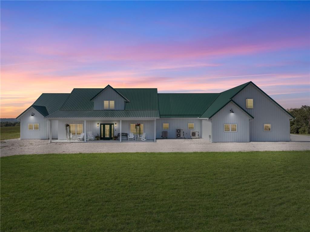 Gallatin, Missouri, 64640, United States, 5 Bedrooms Bedrooms, ,5 BathroomsBathrooms,Residential,Active,1953380