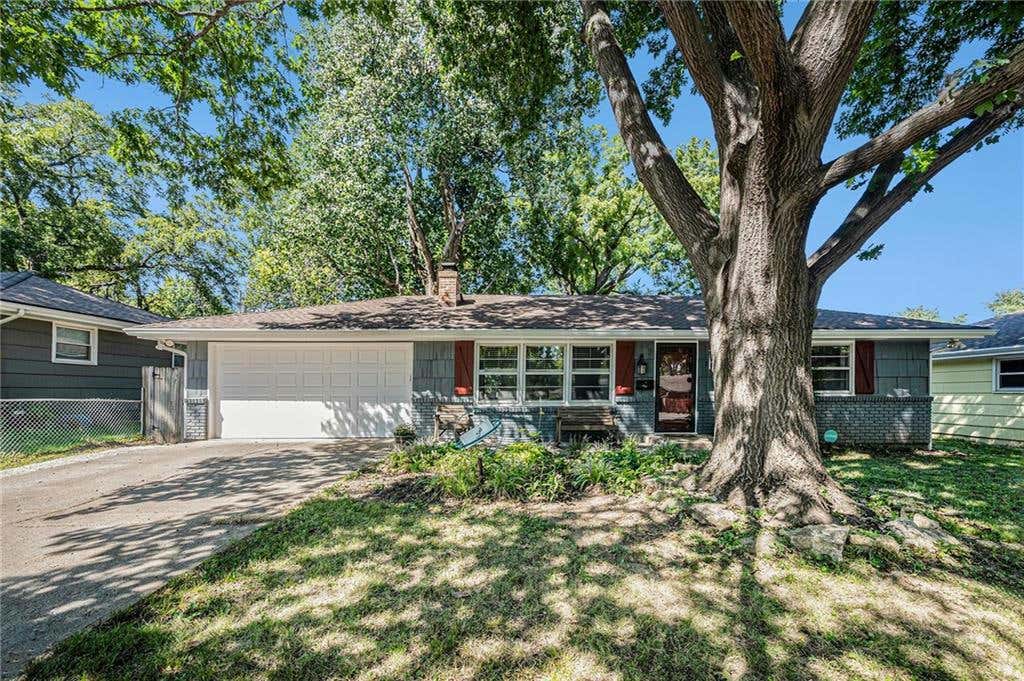 708 W 101ST TER, KANSAS CITY, MO 64114, photo 1 of 27