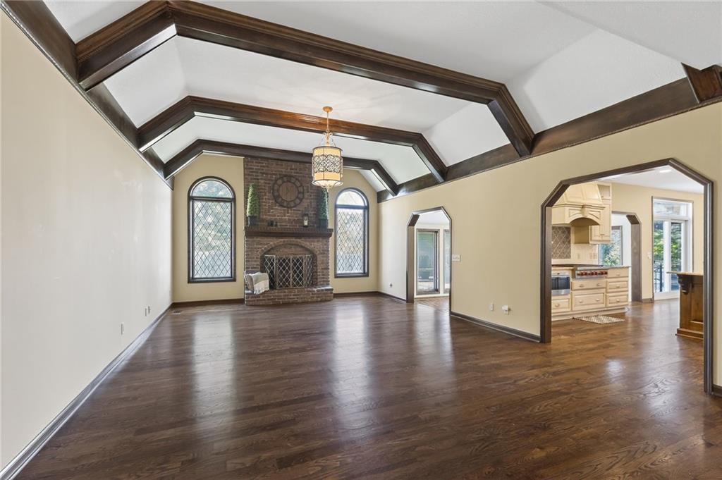 Liberty, Missouri, 64068, United States, 4 Bedrooms Bedrooms, ,7 BathroomsBathrooms,Residential,Active,1987271