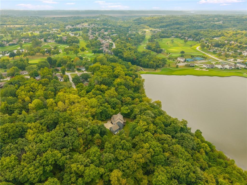 Parkville, Missouri, 64152, United States, 4 Bedrooms Bedrooms, ,5 BathroomsBathrooms,Residential,Active,1987258